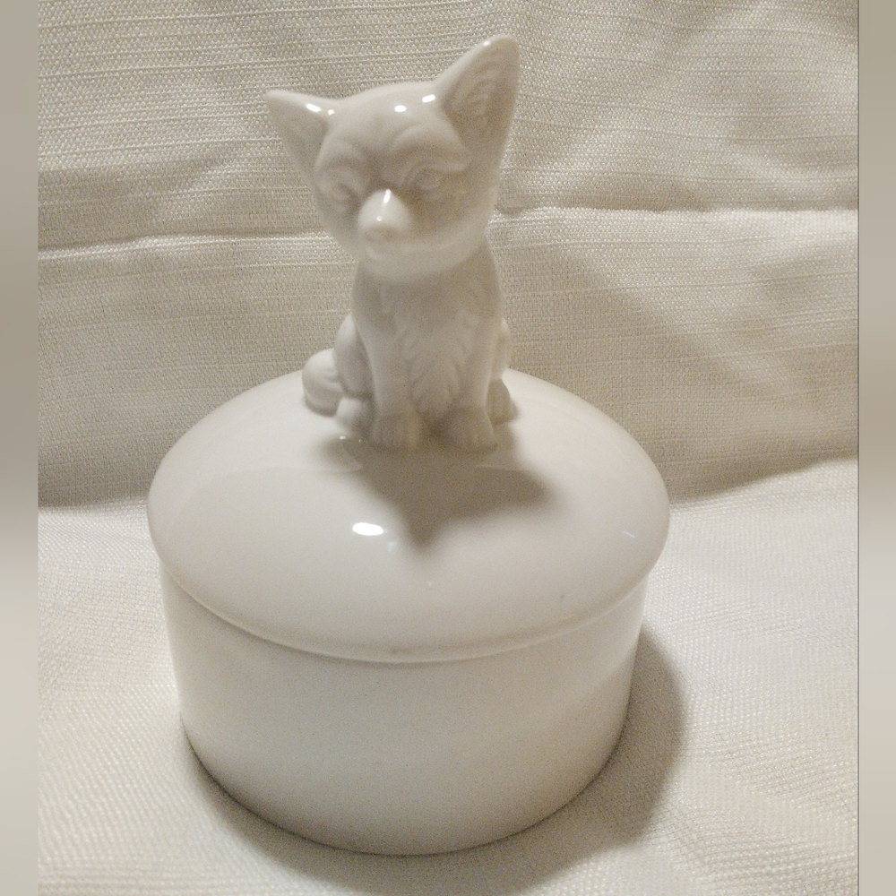 Vintage White Fox Ceramic Candy Dish Trinket Container w/Lid